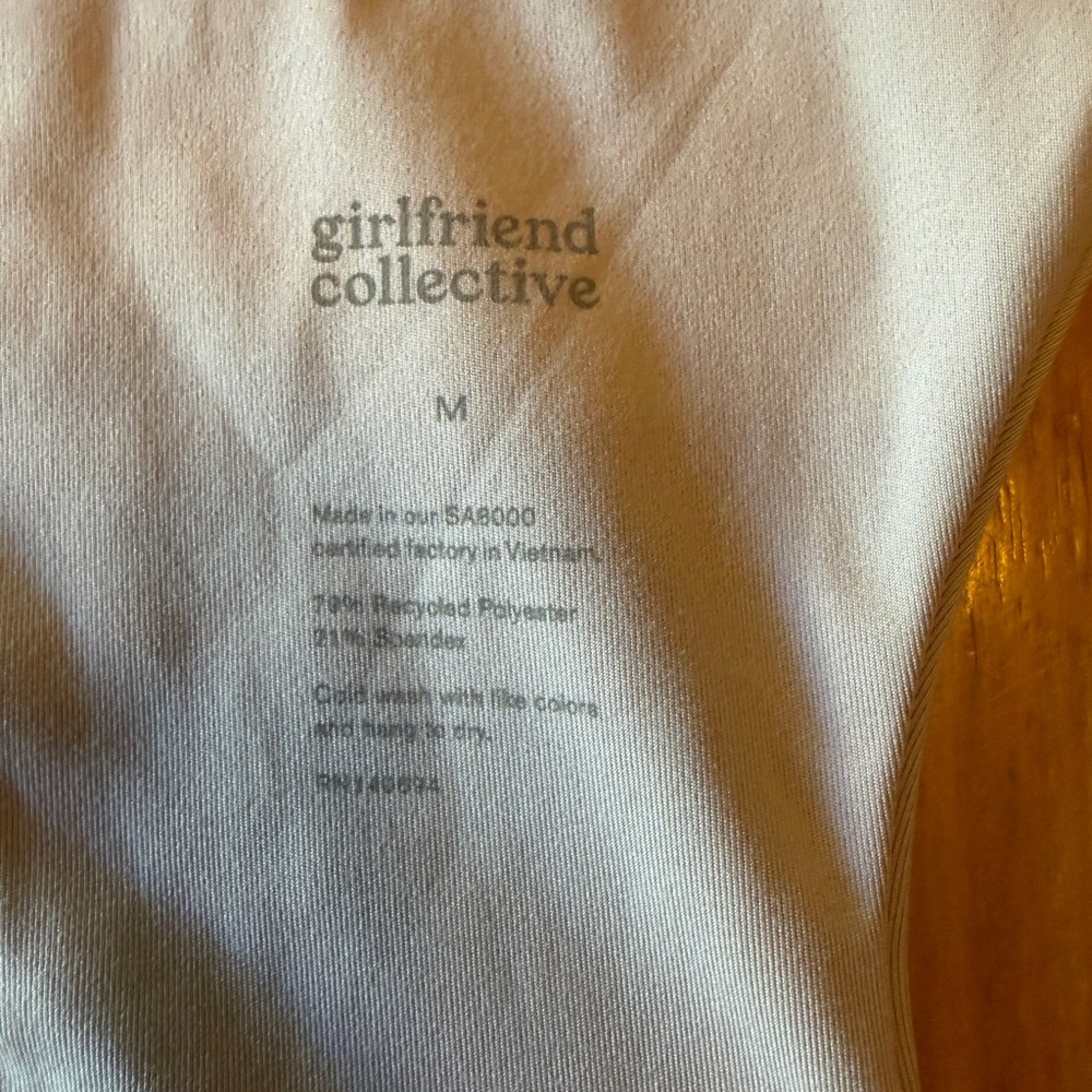 Girlfriend Collective Sports Bra Racerback - Picture 2 of 3